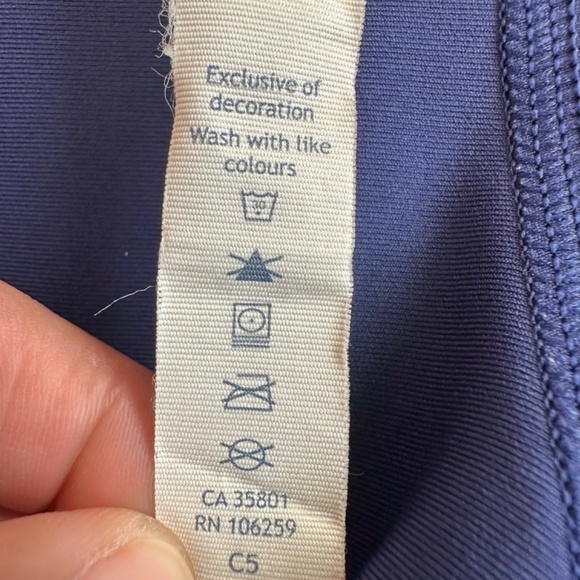 Lululemon Tight Stuff Tight II Crop Leggings Luxtreme Scallop Hem - Blue Size 6 - Picture 16 of 16